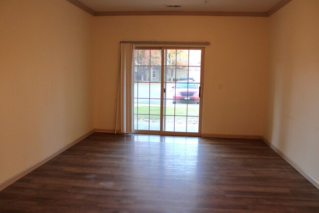 Building Photo - Lovely Townhome near Fossil Creek