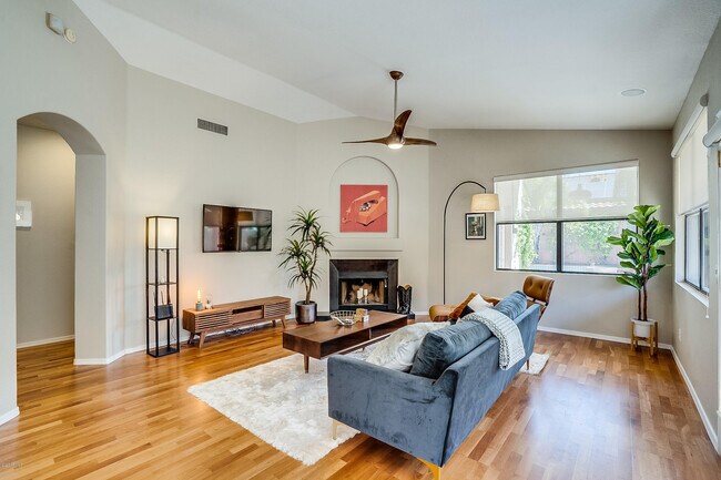 Building Photo - 16813 N 59th Pl