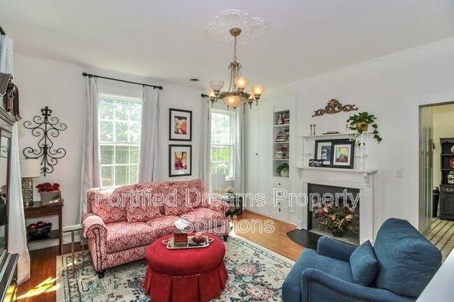 Building Photo - 205 S 5th Ave