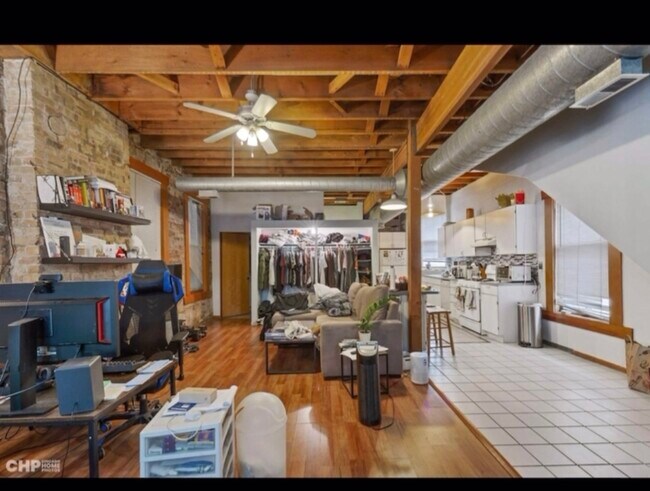 Foto del edificio - 1319 W Erie St