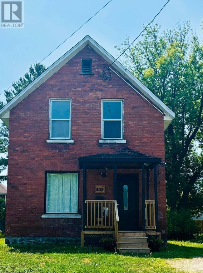 Building Photo - 439 2nd Ave E