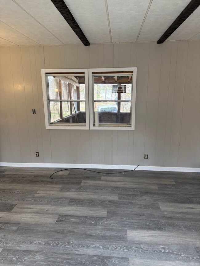 Foto del edificio - 14 Peach Orchard Rd