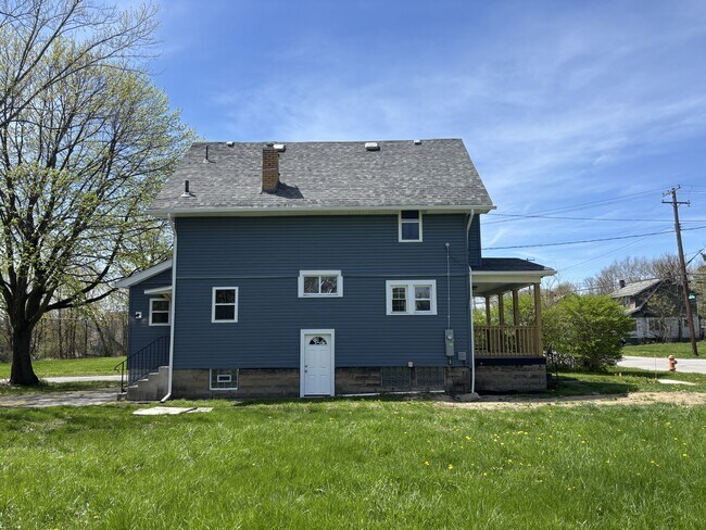 Foto del edificio - 639 Fairgreen Ave