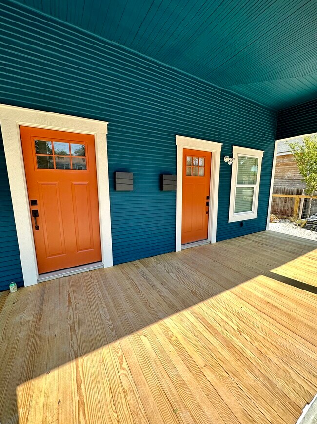 Foto del edificio - 1019 Steves Ave