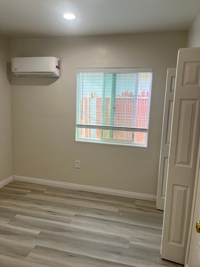 Foto del edificio - 1117 N Sycamore Ave