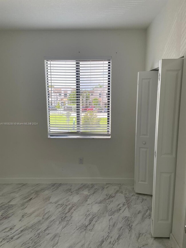 Building Photo - 3 bedroom in North Miami Beach FL 33179