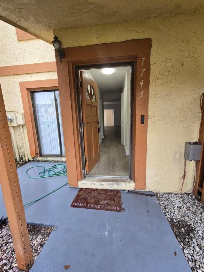 Building Photo - 7743 Balboa St