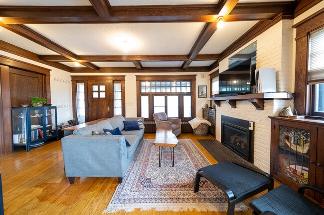 Building Photo - 238 Lexington Pkwy N