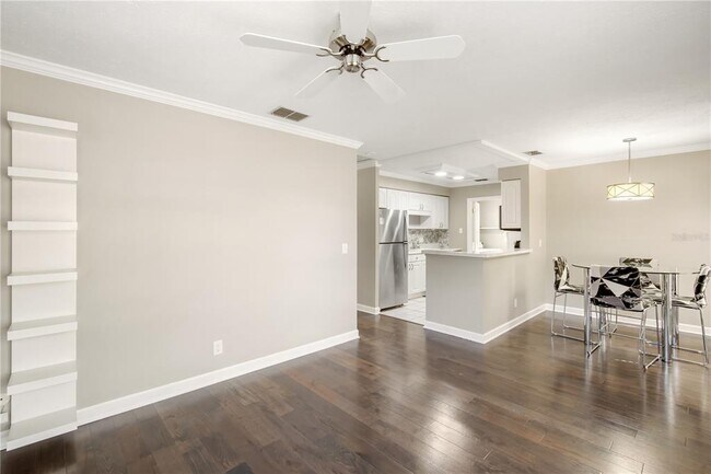 Foto del edificio - 3909 W Iowa Ave