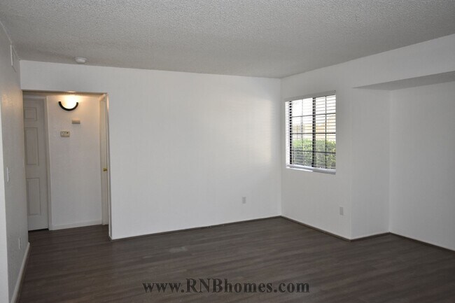 Building Photo - 7445 Auburn Oaks Ct