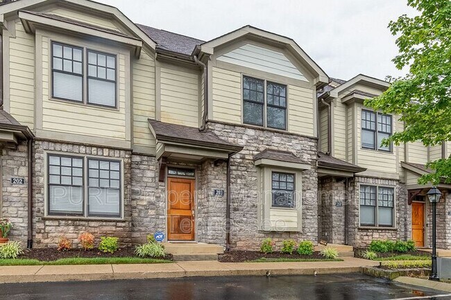 Building Photo - 4210 Hillsboro Pike