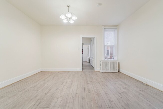 Building Photo - 4843 N Lawrence St