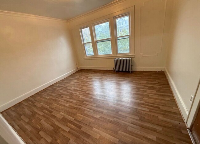 Foto del edificio - 939-941-941 Sheridan Ave