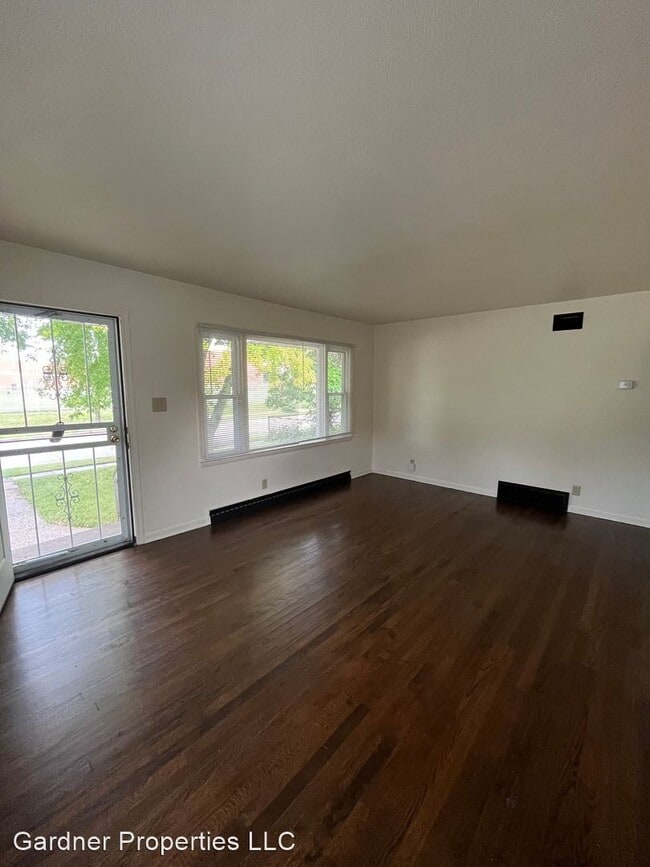Building Photo - 3 br, 1 bath House - 5918 N 80th Street