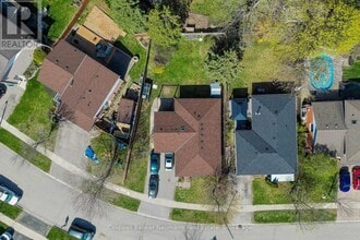 Building Photo - 37 Dunhill Crescent