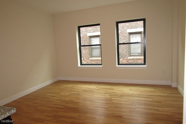 Building Photo - 16 Peterborough St