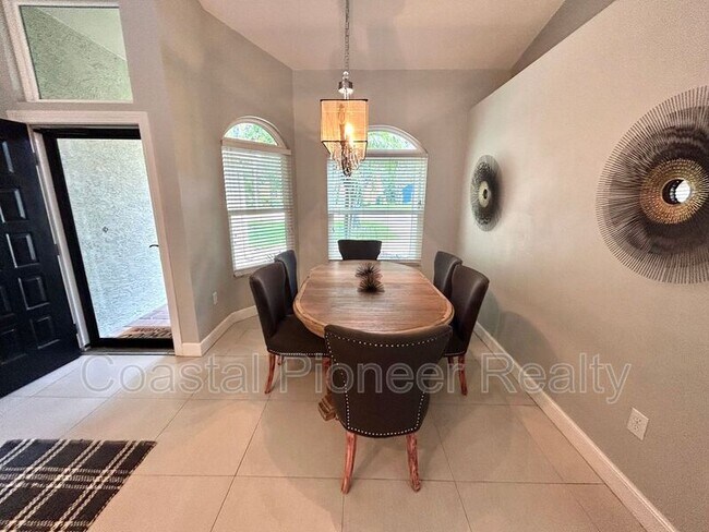 Foto del edificio - 6711 Frontier Ln