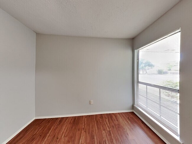 Building Photo - 6646 Loch Langham Dr