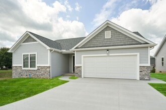 Building Photo - 786 Glory Dr