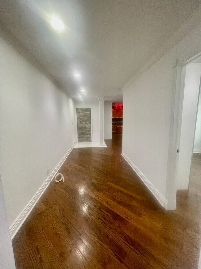 Foto del edificio - 7306 N Winchester Ave