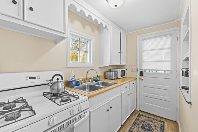 Photo - 9 Lafountain St Apartment