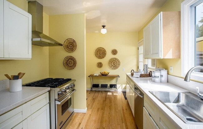 Building Photo - 599 63rd St