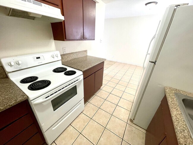 Foto del edificio - 3351 Brussels St