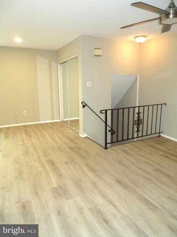Building Photo - 163 Parker Ave