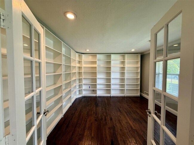 Foto del edificio - 13455 Mill Grove Ln