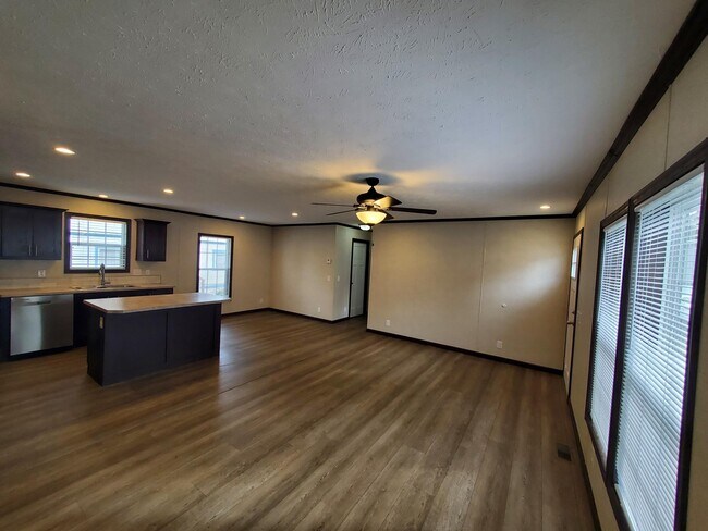 Foto del edificio - 24 Canary Hill Dr