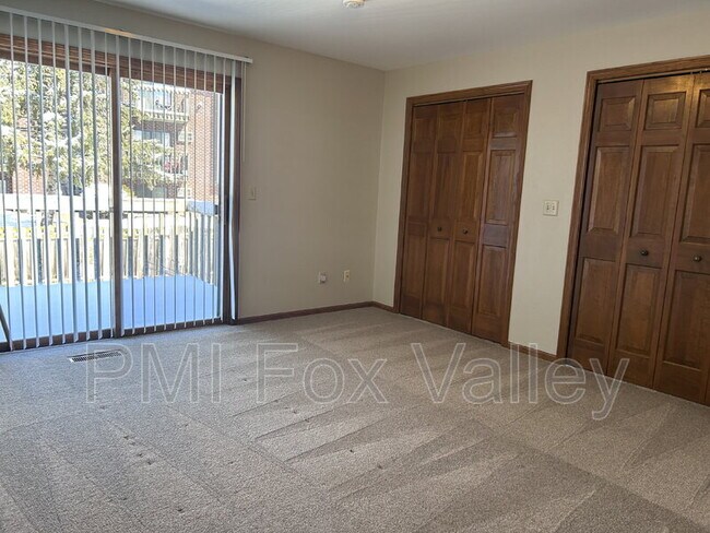 Foto del edificio - 2712 W Glenpark Dr