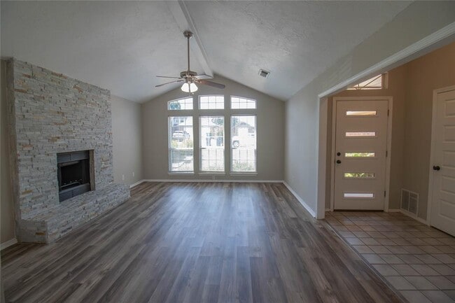 Building Photo - 525 NW 171st Terrace
