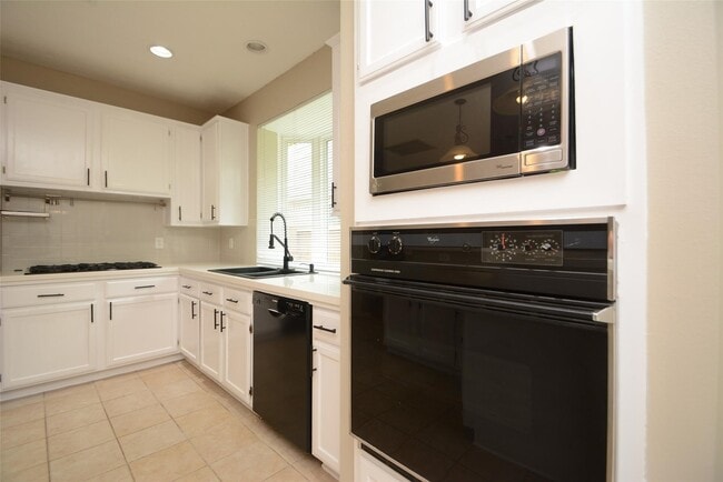 Foto del edificio - 5327 Willow Knoll Ct