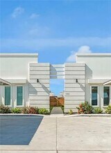 Building Photo - 12 Marcela Dr