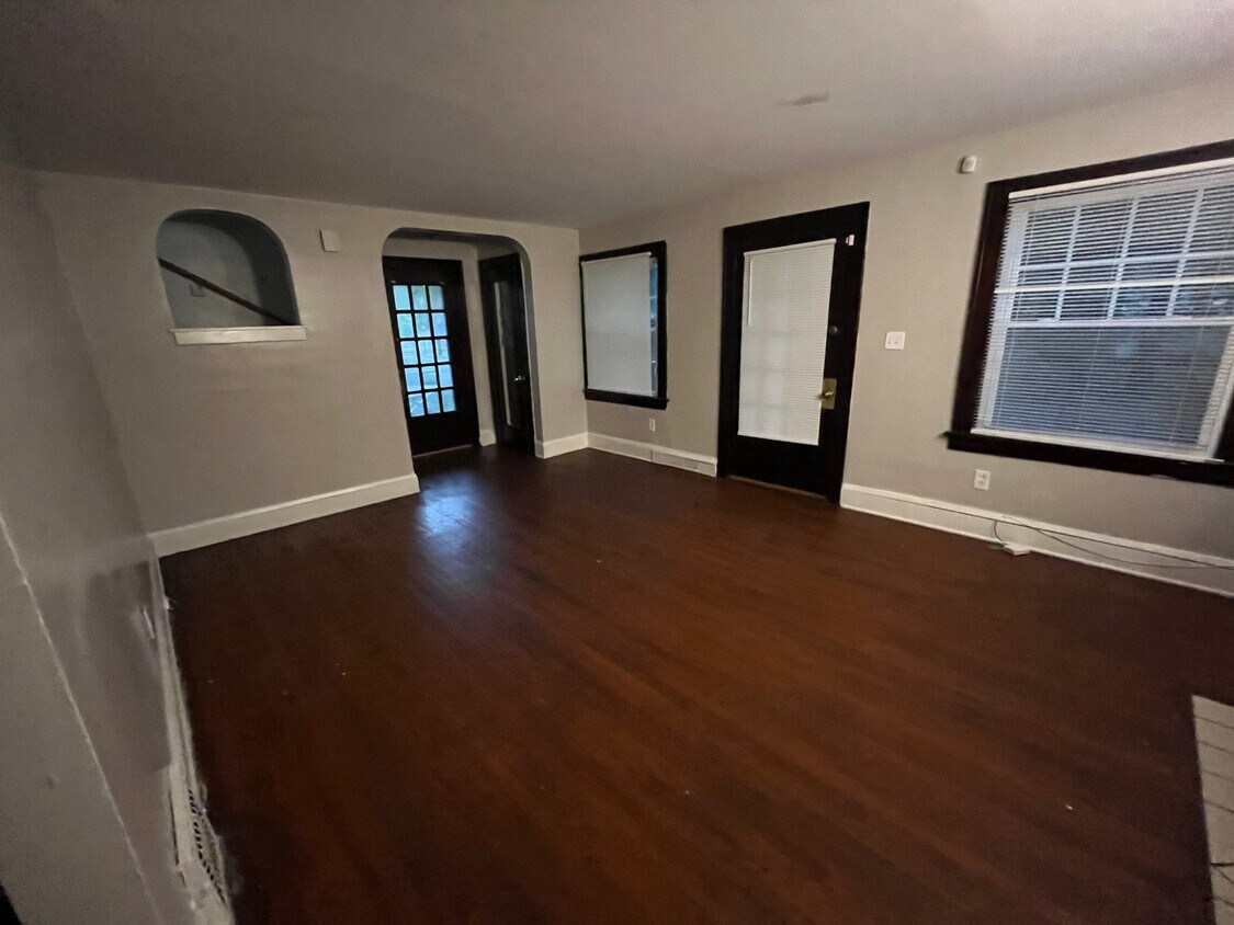 Building Photo - 3930 Delmore Rd