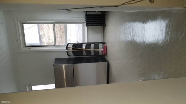 Building Photo - 2 br, 1 bath  - 31 Marcus Garvey Blvd