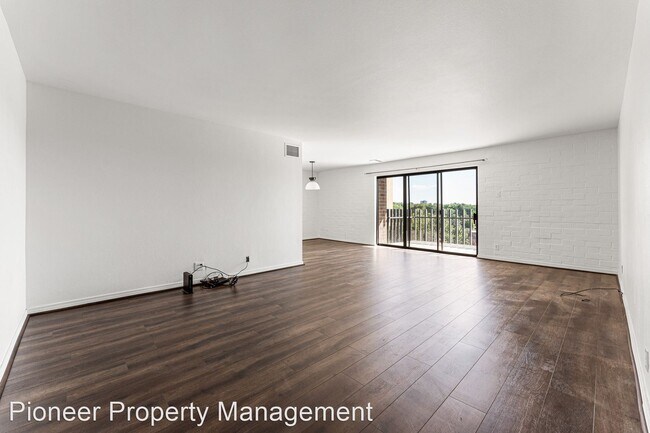 Foto del edificio - 2 br, 2 bath House - 460 S Marion Pkwy #801C