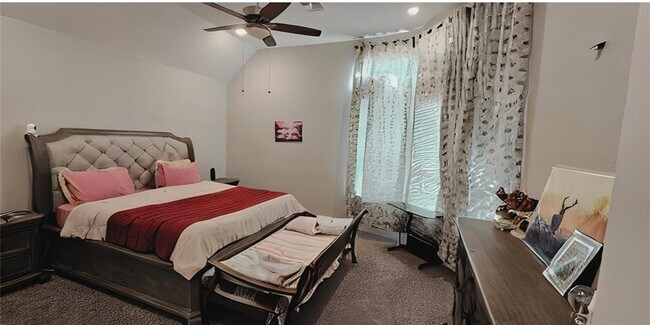 Foto del edificio - 4221 Ruby Eleanor Dr