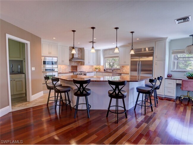 Foto del edificio - 15839 Silverado Ct