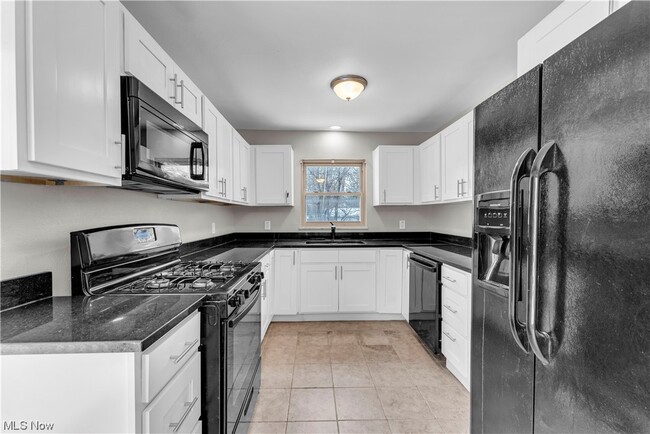 Building Photo - 610 Cahoon Rd