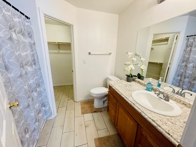 Building Photo - 816 Pecos River Dr