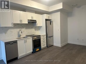 Building Photo - 715 Davis Dr