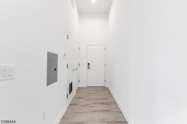 Foto del edificio - 70 Roseville Ave