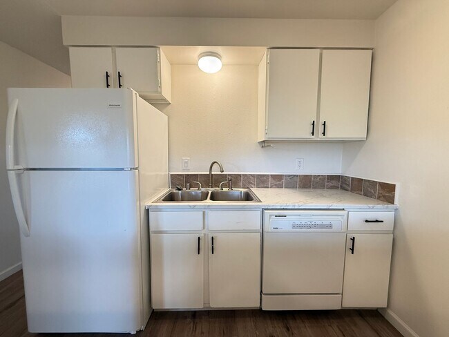 Building Photo - 3209ag