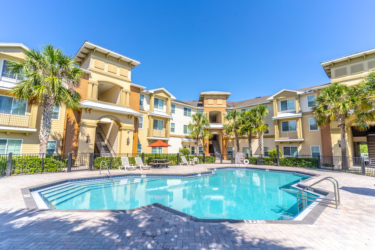 Foto principal - Cape Morris Cove Apartments & Townhomes