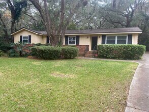 Building Photo - 1504 Sunset Ln