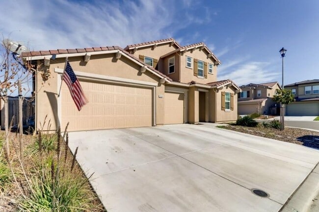 Building Photo - Beautiful Rocklin Home with Swimming pool/spa