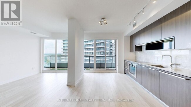 Building Photo - 117 McMahon Dr