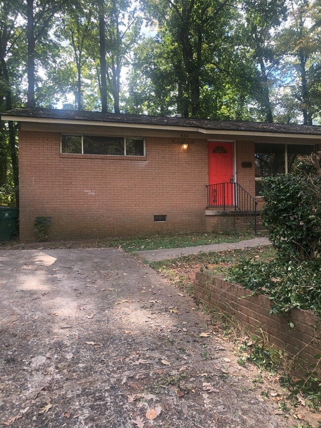 Photo - 622 Camrose Dr House