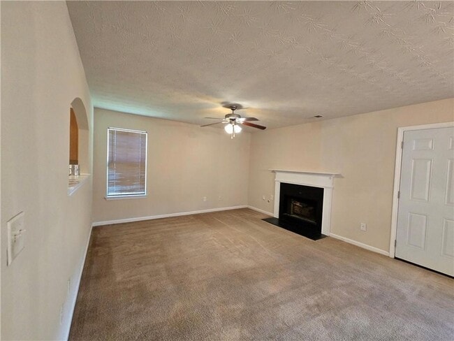 Foto del edificio - 5636 One Lake Way